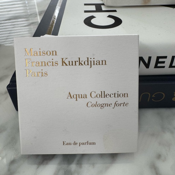 Maison Francis Kurkdjian A La Rose EDP 200ml - Picture 7 of 10